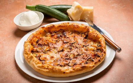 Pizza na cieście z cukinii
