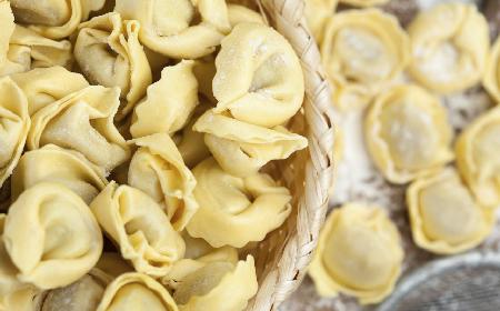Zapiekanka z pierożków tortellini - jak zrobić?