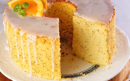 Babka piegusek - przepis na babkę z białek z makiem, tak pyszną, że trudno się oprzeć!